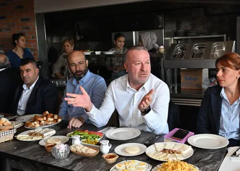 Bursa’da uyuşturucu taciri kıskıvrak yakalandı
