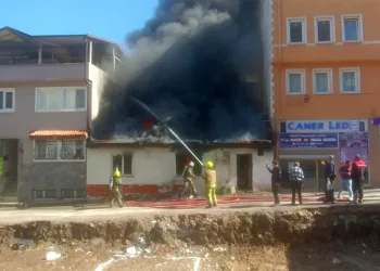 Bursa’da tarihi mekanlar, sisler arasından görüntülendi