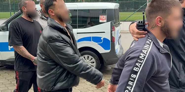 Denizde teknesi terk edilmiş halde bulunan balıkçı için arama çalışması başlatıldı