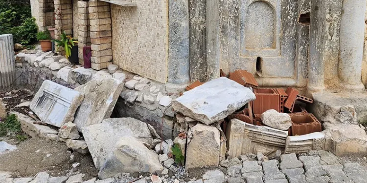 Bursa’da Roma dönemi mermer çeşme tahrip edildi
