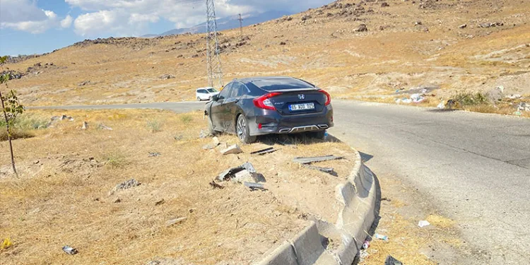 Kazada yaralanan yaşlı kadın hayatını kaybetti