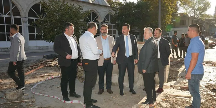 Yenişehir’e yeni meydan ve tarihi çeşme