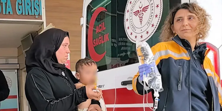 Tepki çeken restorasyon: “602 yıllık minare ayakta, 18 yıllık minare çürüyor”