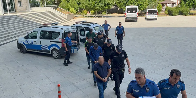 Gaziantep’te hırsızlık şüphelisi 25 şahıstan 17’si tutuklandı