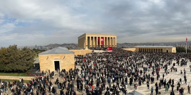 29 Ekim’de 1 milyondan fazla kişi Anıtkabir’i ziyaret etti