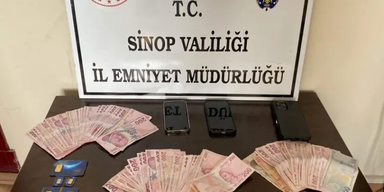 Başakşehir’de malzeme deposunda çıkan yangın korkuttu