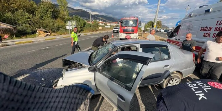 Başakşehir’de malzeme deposunda çıkan yangın korkuttu