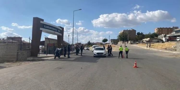 Otomobille motosiklet çarpıştı: 1 yaralı