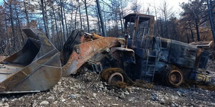 Otomobille motosiklet çarpıştı: 1 yaralı