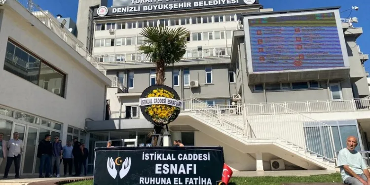 Milletvekili Ün, Vicdan gemisinden seslendi; “Hepimiz Gazze ve Filistin için çabalamalıyız”