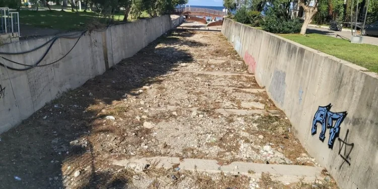 Ardahan’da yol yapım çalışmaları sürüyor