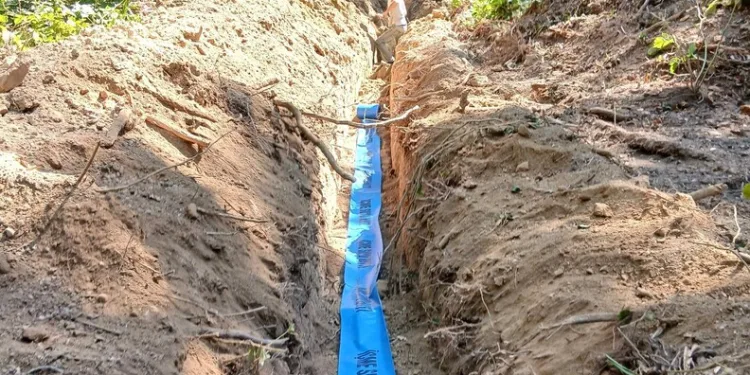 Ardahan’da yol yapım çalışmaları sürüyor