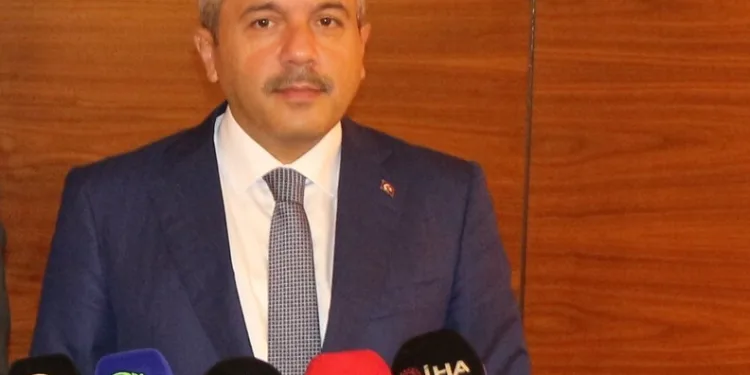 Ardahan’da yol yapım çalışmaları sürüyor