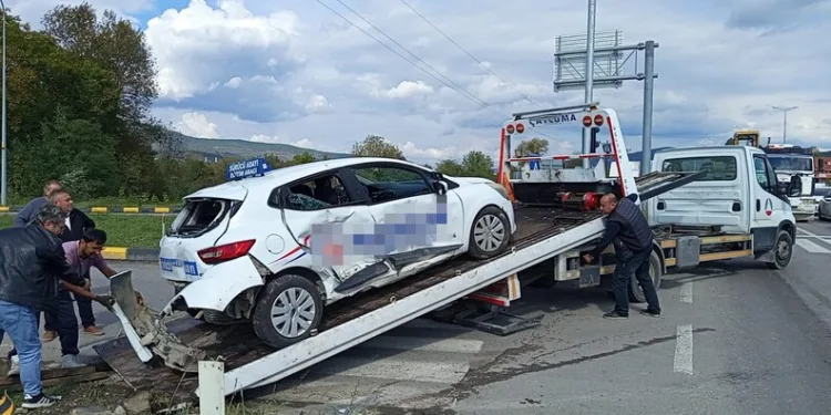 Üç motosiklet domino taşı gibi devrildi