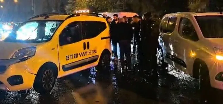 Düzce’de otomobil bariyerlere çarptı: 1 yaralı