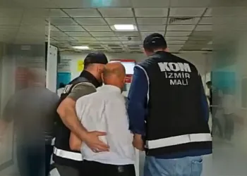 Denizli’de turistleri hedef alan hırsız yakalandı