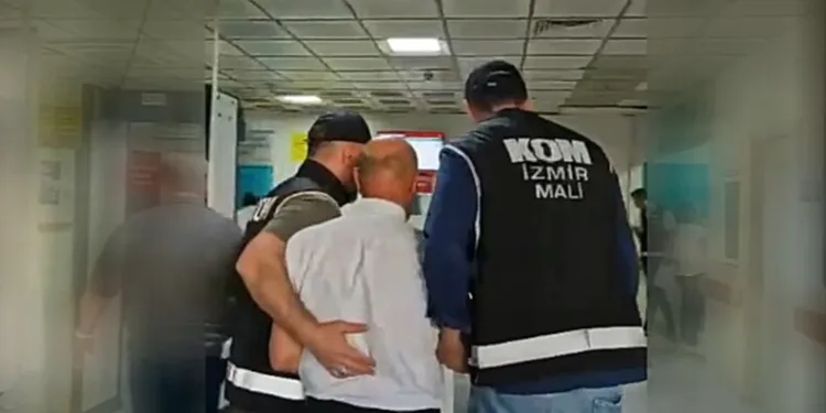 Denizli’de turistleri hedef alan hırsız yakalandı