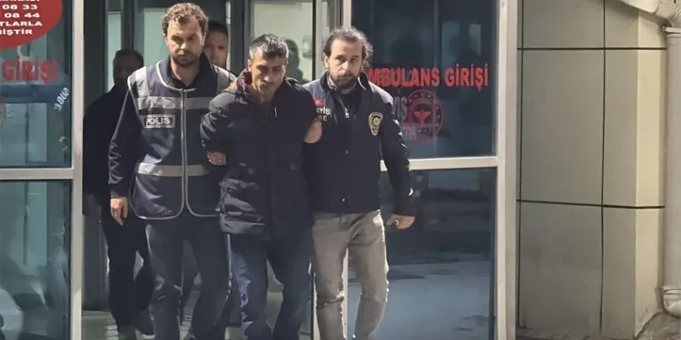 Denizli’de turistleri hedef alan hırsız yakalandı