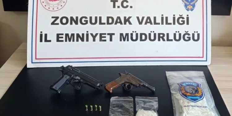 Denizli’de turistleri hedef alan hırsız yakalandı