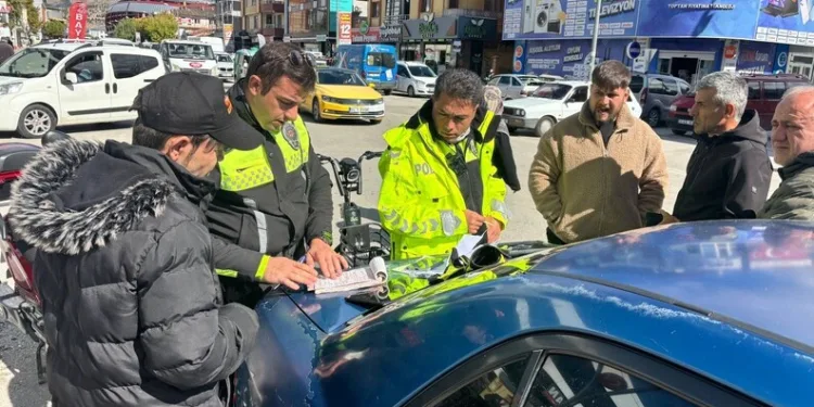 Kocaeli’de kaçak silah operasyonunda 6 pompalı tüfek ele geçirildi