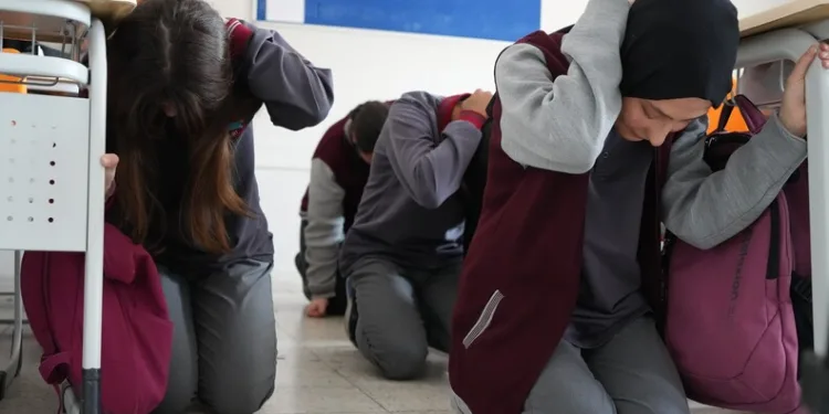 Kocaeli’de kaçak silah operasyonunda 6 pompalı tüfek ele geçirildi