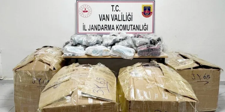 Kocaeli’de kaçak silah operasyonunda 6 pompalı tüfek ele geçirildi