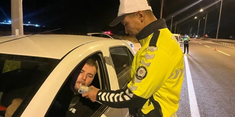 Selim’de trafik kazası: 1 ölü, 3 yaralı