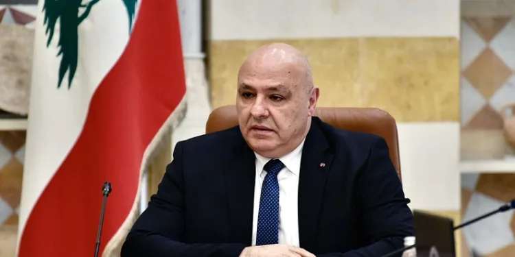 Yolun karşısına geçerken otomobilin çarptığı genç hayatını kaybetti