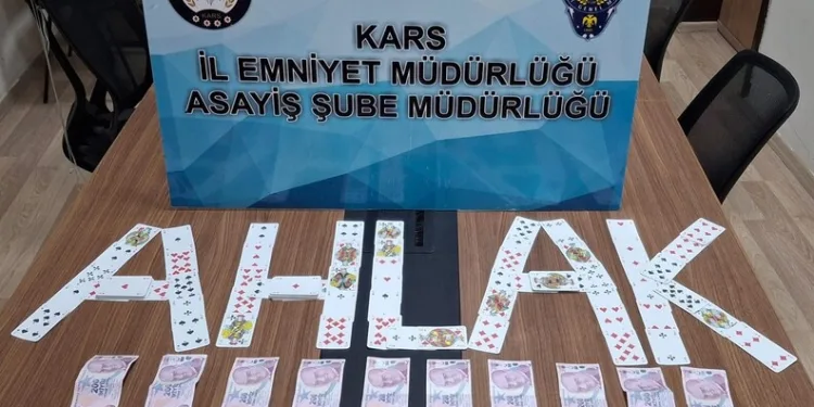 Ankara’da zincirleme kazada 6 araç birbirine girdi: 6 yaralı