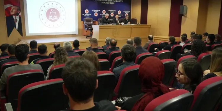 Aksaray’da otomobil ile tır çarpıştı: 1 ağır yaralı