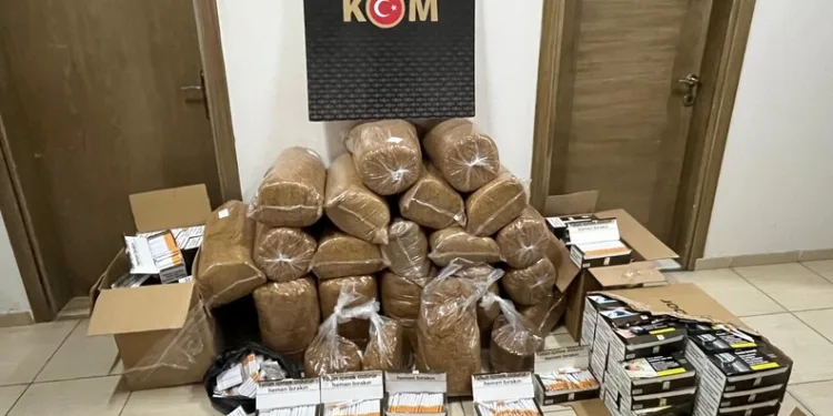 Uyuşturucu tacirleri jandarmadan kaçamadı: 2 tutuklama