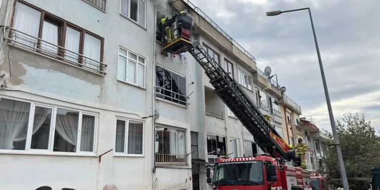 Uyuşturucu tacirleri jandarmadan kaçamadı: 2 tutuklama
