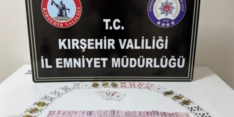 Uyuşturucu tacirleri jandarmadan kaçamadı: 2 tutuklama
