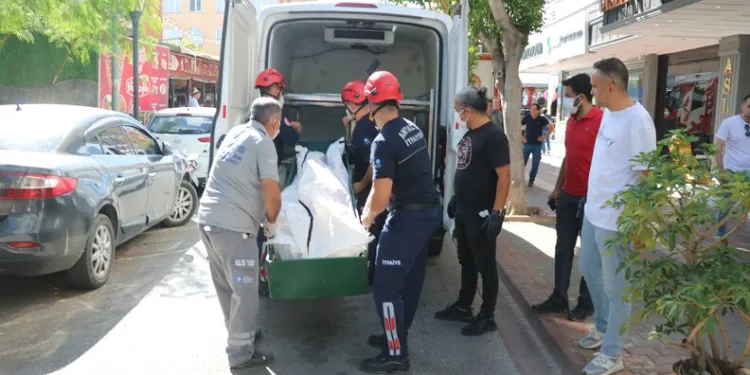 Ünlü halıcıyı baltayla parçalara ayırıp asitle eritmişlerdi: Karar çıktı