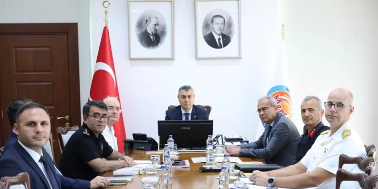 Polisten kaçak elektronik ürün operasyonu