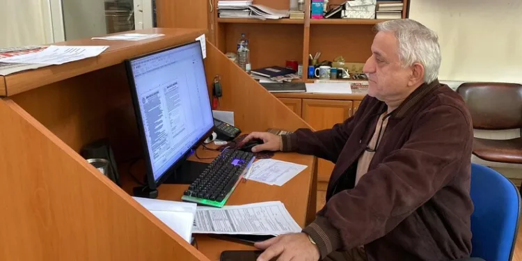 Polisten kaçak elektronik ürün operasyonu