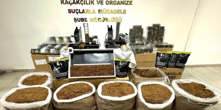 Iğdır’da asansör boşluğuna düşen 2 işçi yaralandı