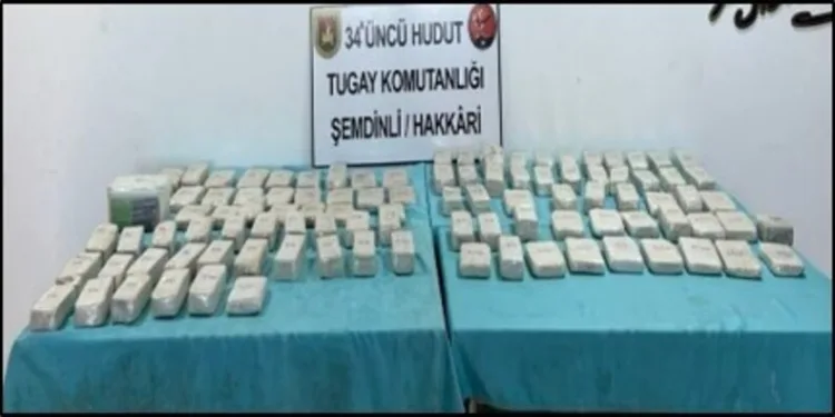 Zehir emdirilmiş rulo peçeteyi satamadan polise yakalandılar