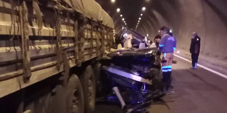 Tünelde trafik kazası: 1 ölü, 4 yaralı