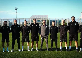 Bursaspor’da Tahsin Tam’ın ekibi belli oldu