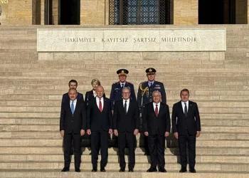 İngiltere Başbakanı Anıtkabir’i ziyaret etti