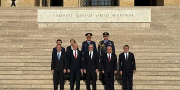İngiltere Başbakanı Anıtkabir’i ziyaret etti