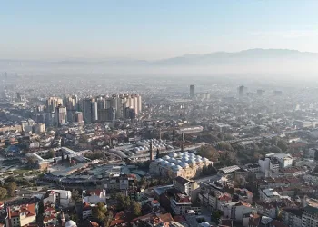 Bursa’da tarihi mekanlar, sisler arasından görüntülendi