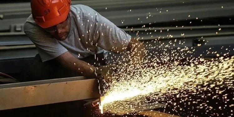 İmalat sanayi kapasite kullanım oranı Ekim ayında arttı