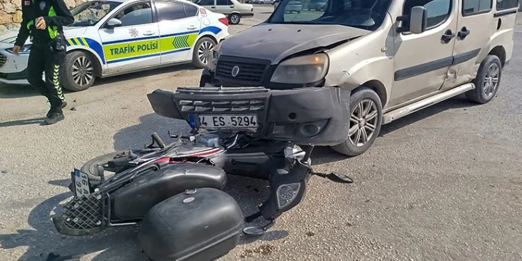 Motosiklet sürücüsü yaralandı