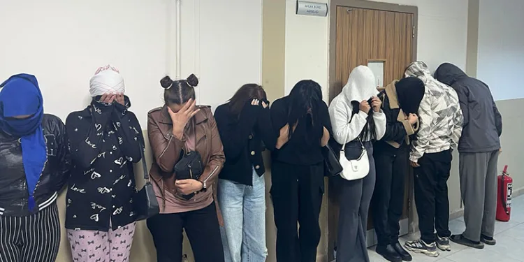 Hatay’da 12 aparta fuhuş denetimi yapıldı