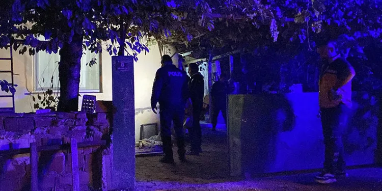 Oğlu tarafından tüfekle vurulan baba hayatını kaybetti