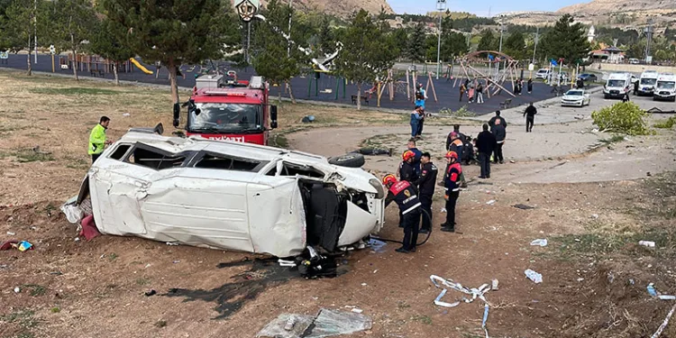 Kazada ağır yaralanan 15 yaşındaki çocuk hayatını kaybetti