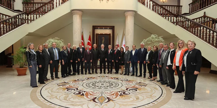Vali Erol Ayyıldız, muhtarları ağırladı