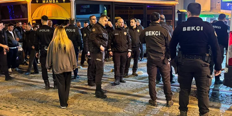 Eğlence mekanındaki kavga kanlı bitti: 2 yaralı